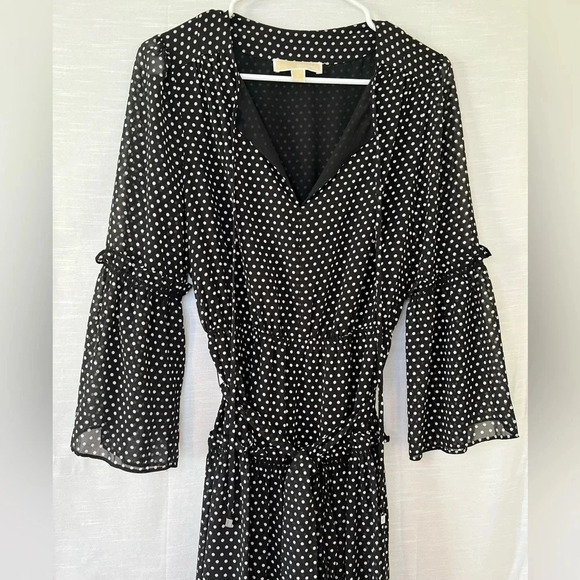 MICHAEL KORS Tiered Polka Dot Chiffon MIDI Dress Black - Picture 6 of 9